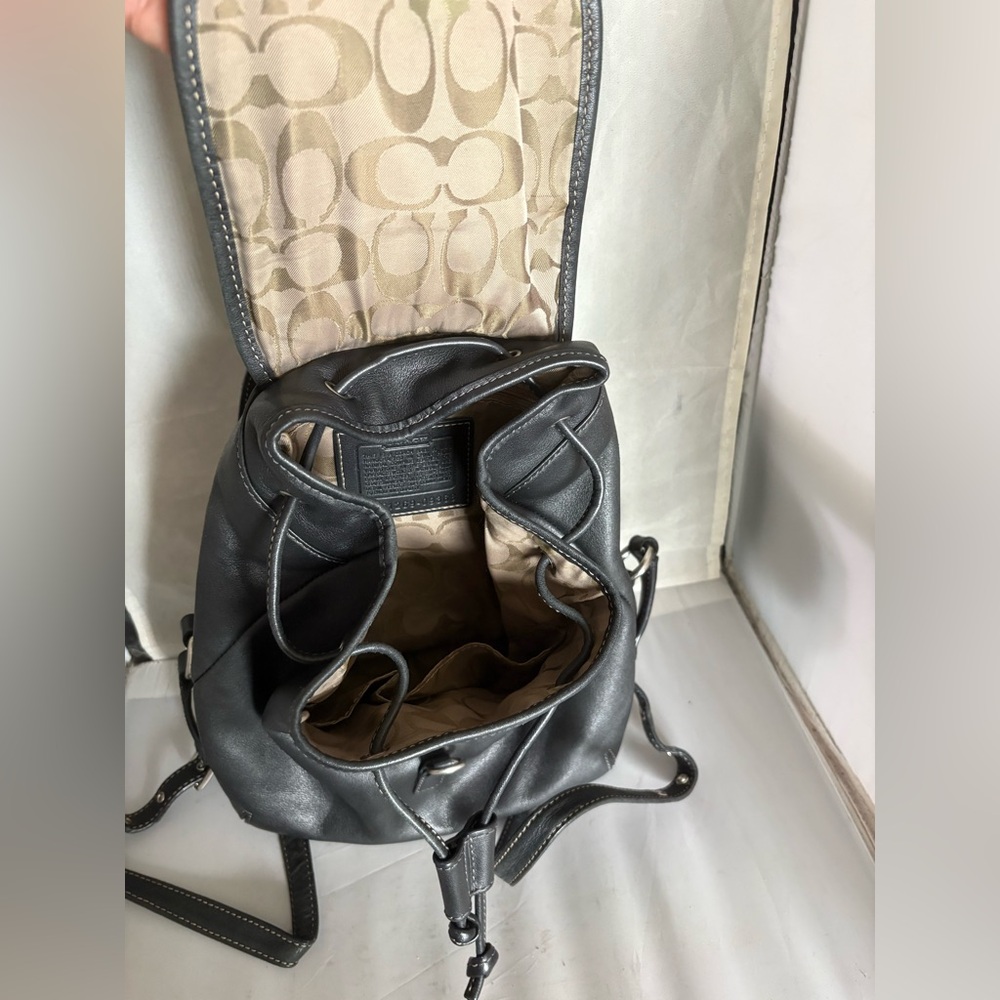 Vintage Coach Black glove Leather Backpack - Picture 5 of 13